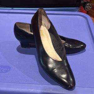 Vintage 925 with Lycra Black Short Chunky Heels 9 1/2